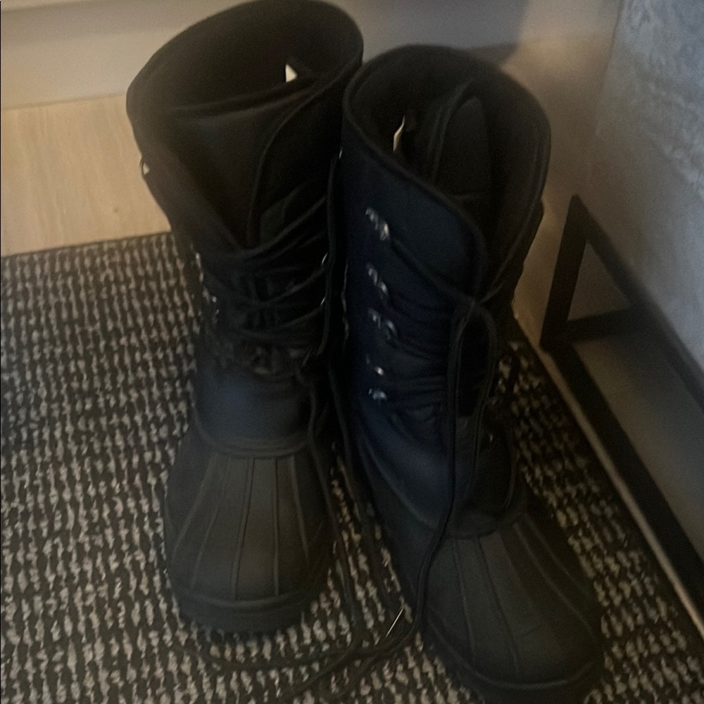 Black Winter Boots